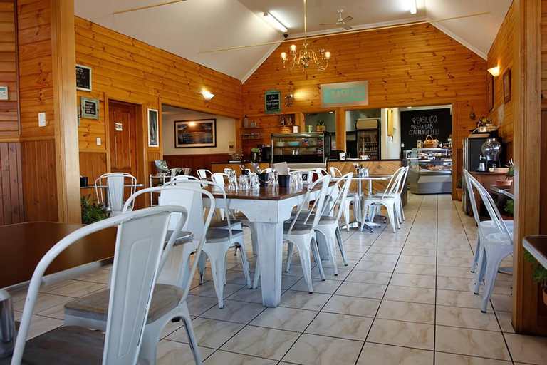 Food & Drinks 4, Sheffield Motor Inn, Kentish