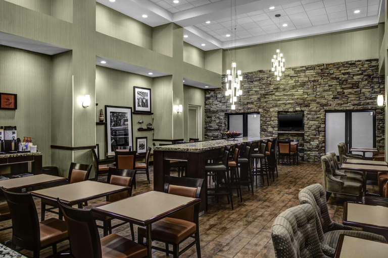 Food & Drinks 5, Hampton Inn & Suites Bakersfield/Hwy 58, CA, Kern
