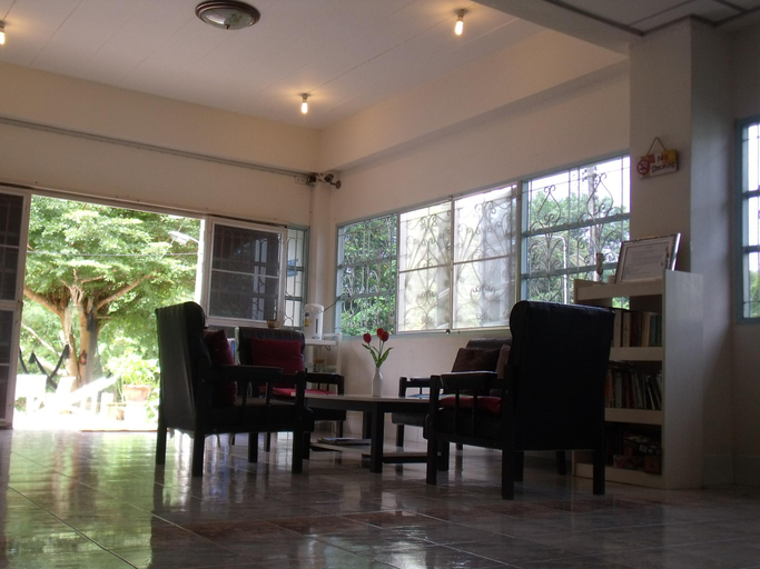 Public Area 2, Albatross Guesthouse @ Thungwualaen Beach, Pathiu