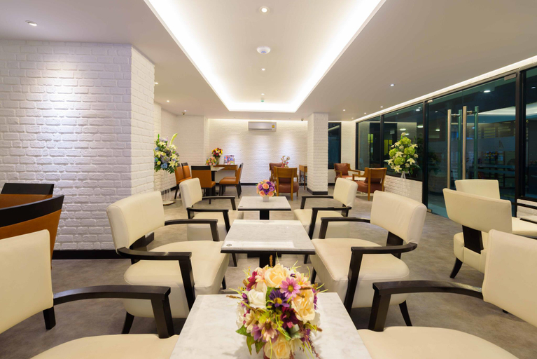 Public Area 2, Deep Blue Z10 Pattaya, Pattaya