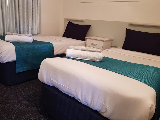 Bedroom 4, Kippa Ring Village Motel, Rothwell-Kippa-Ring