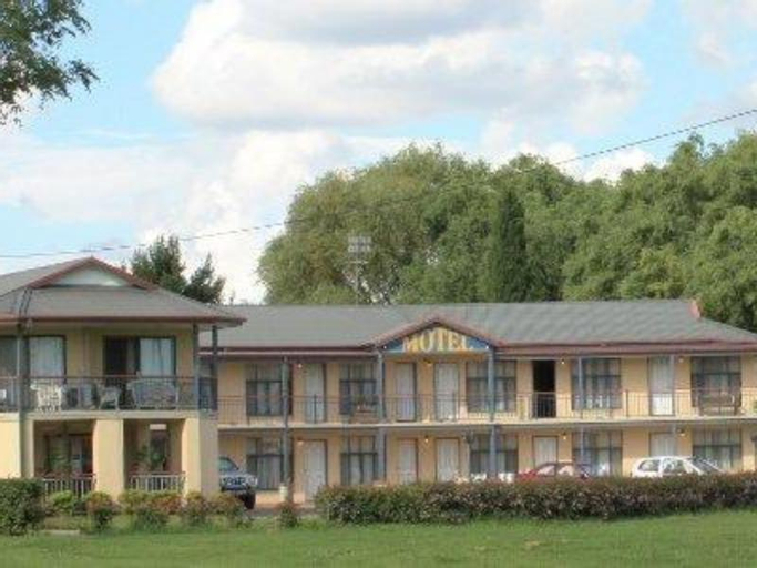 Exterior & Views 19