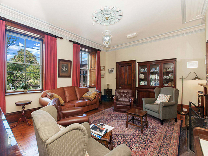 Others 5, Victoria House, Glenelg - Portland