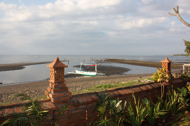 Joglo on the Beach, Buleleng