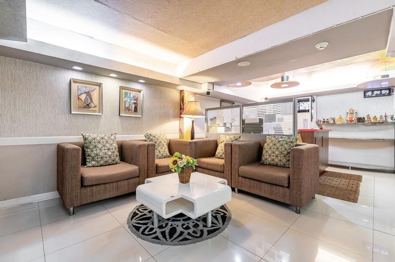 The Richy Place Guest House, Ratchathewi
