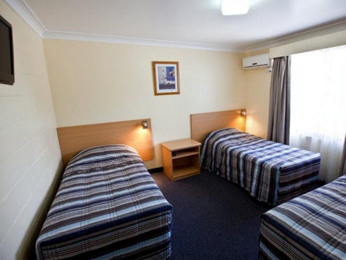 Bedroom, All Seasons Motor Lodge, Dubbo - Pt A