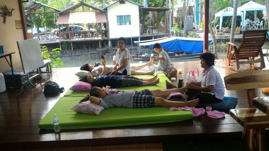 Public Area, Aple Homestay, Amphawa