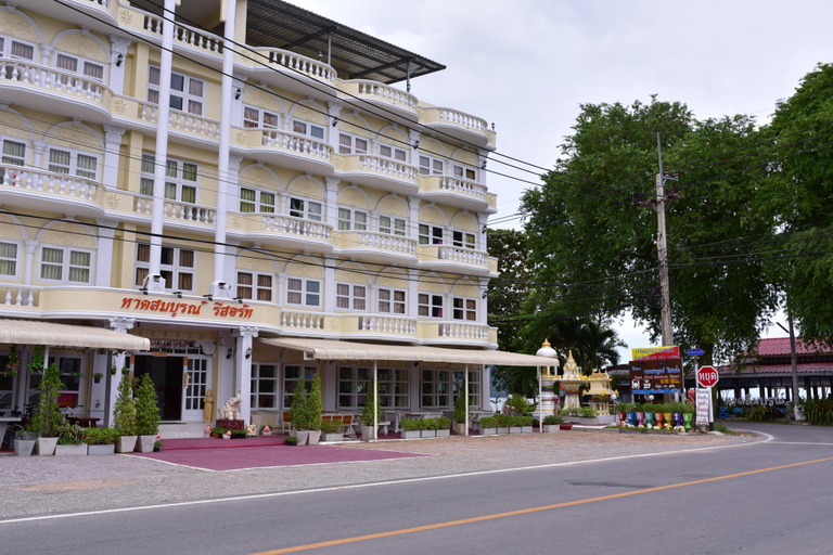 Exterior & Views 2, Anchalee Resort, Bang Saphan