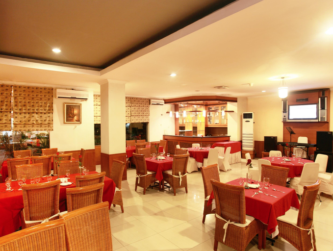Food & Drinks 5, Plaza Tegal, Tegal
