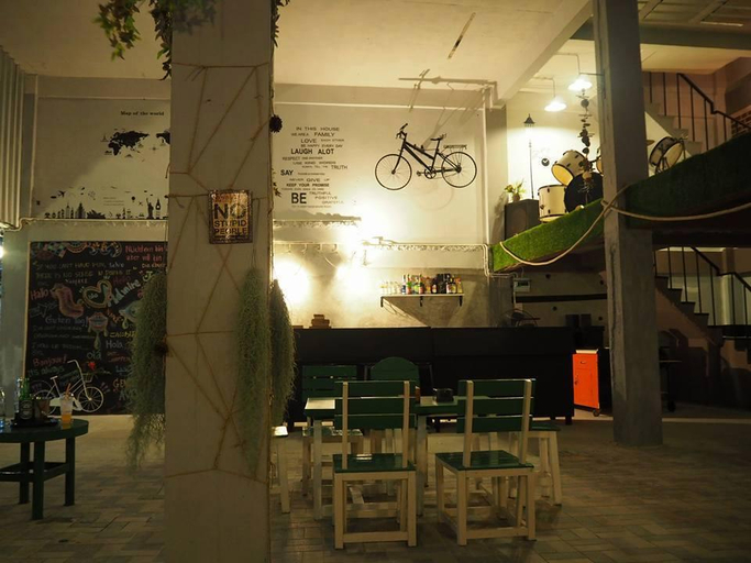 Public Area 3, Admire Thonburi, Khlong San