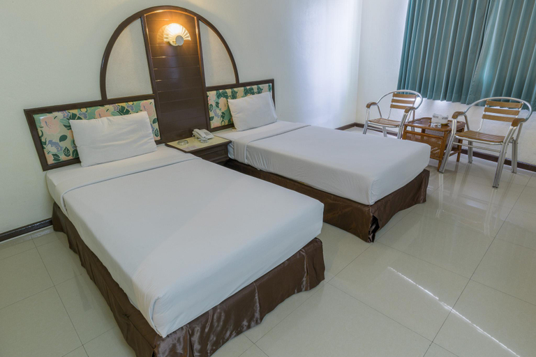 Bedroom 3, Lake Inn Hotel, Muang Songkhla