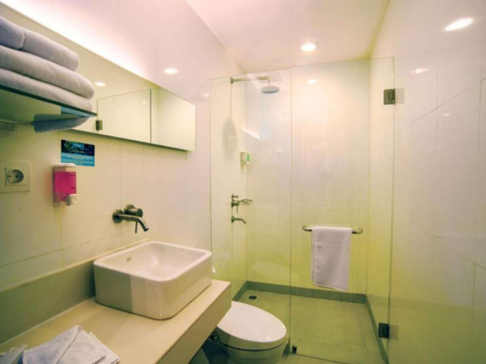 Bathroom 5, idoop Hotel Lombok, Lombok