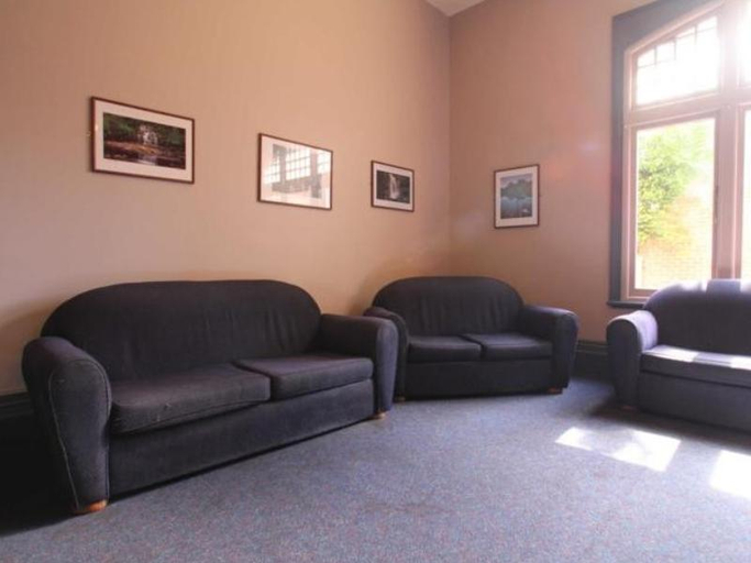 Public Area, Launceston Backpackers, Launceston - Pt B