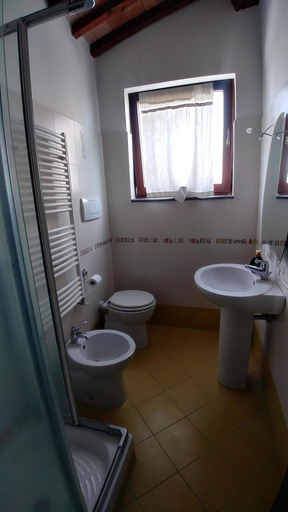 Bathroom 4, B&B Paternocchio, Viterbo