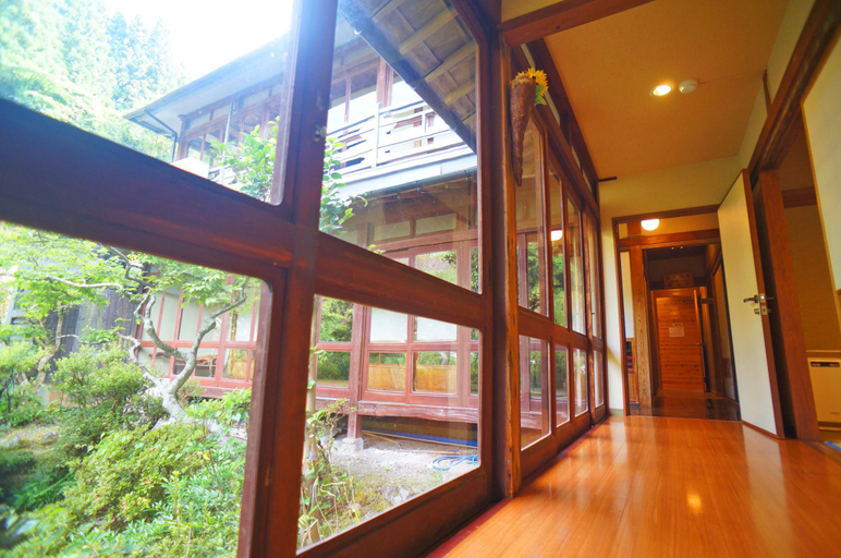 Public Area 2, Takaosou, Yufu