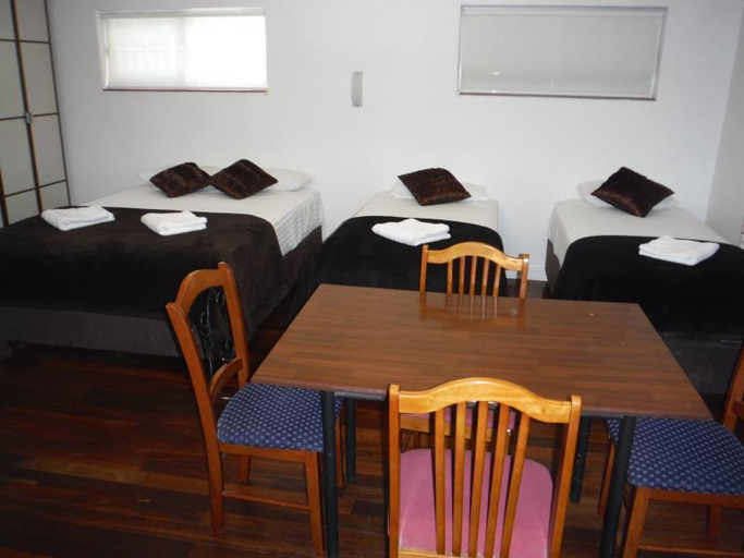 Bedroom 2, Restawile Motel, Busselton