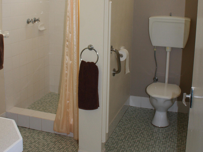 Bathroom 3, Opal Motel, South Gippsland - Central