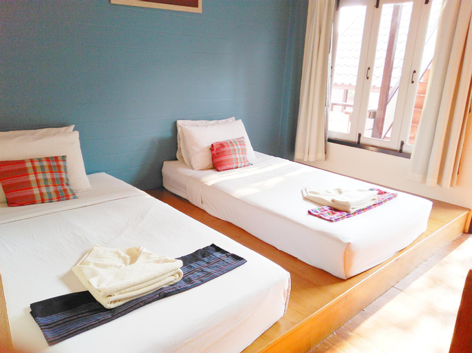 Bedroom 4, Thanicha Resort, Amphawa