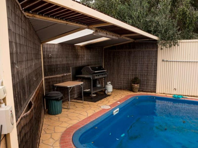 Sport & Beauty, Sun Centre Motel, Swan Hill - Central