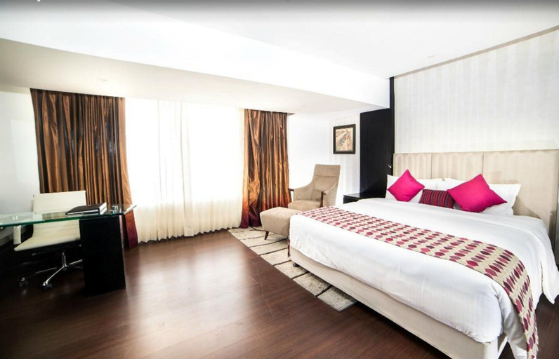 Bedroom 4, Clarion Hotel Chennai, Chennai