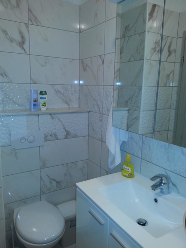 Bathroom 5, Apartments Mateljan 1715, Kaštela