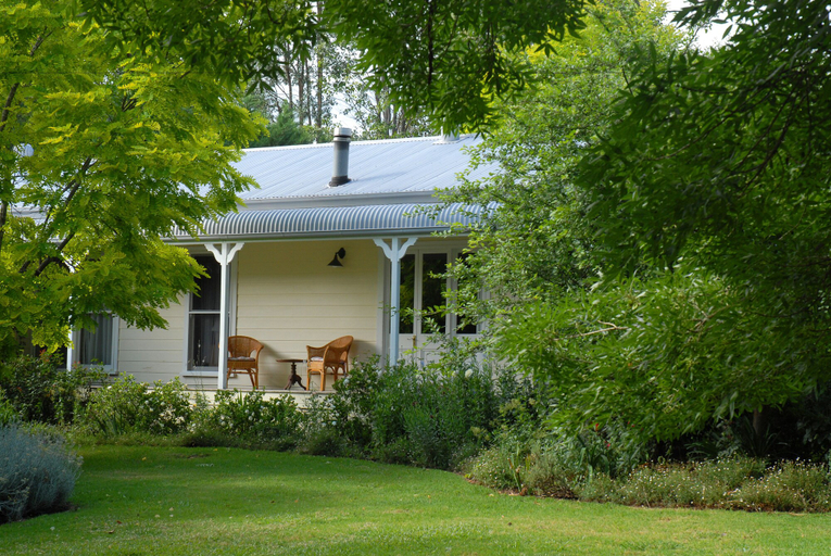 Exterior & Views 2, Crystal Creek Meadows Luxury Cottages, Shoalhaven - Pt B