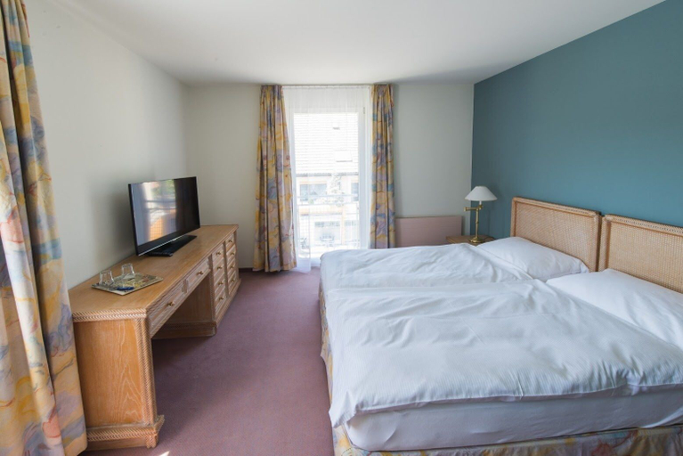 Bedroom 2, Ascott Hotel & Restaurant, Aarau