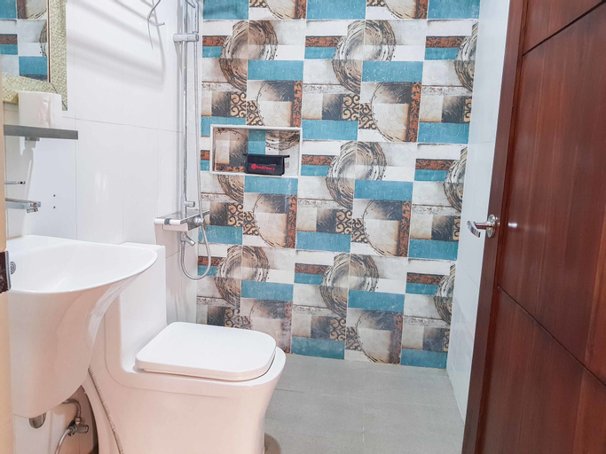 RedDoorz Plus near Holy Name Medical Center, Tagbilaran City