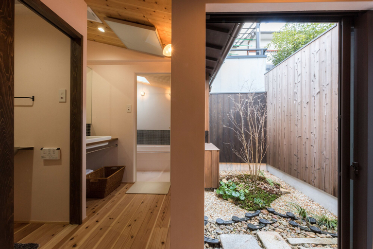Cymbidium House Kyoto, Kyoto