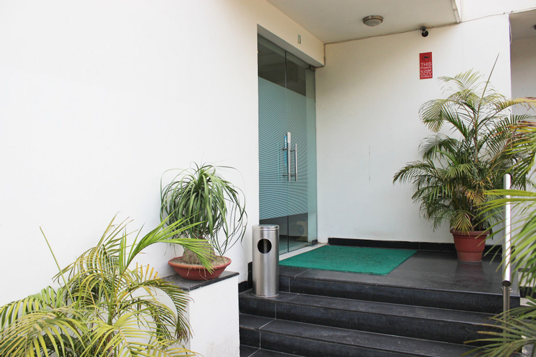 OYO 605 Hotel Camria, Gurgaon