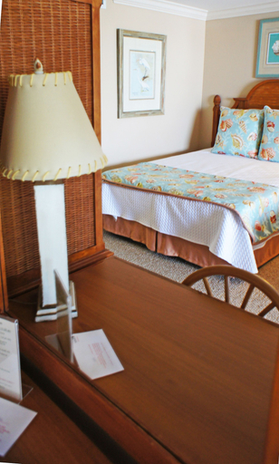Bedroom 2, Shalimar Beach Resort, Lee
