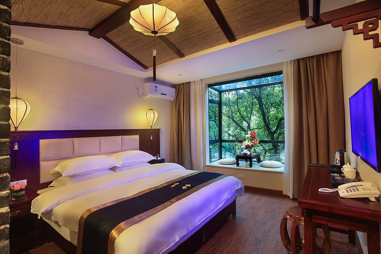 Bedroom 3, Moon Reflection River lnn, Guilin