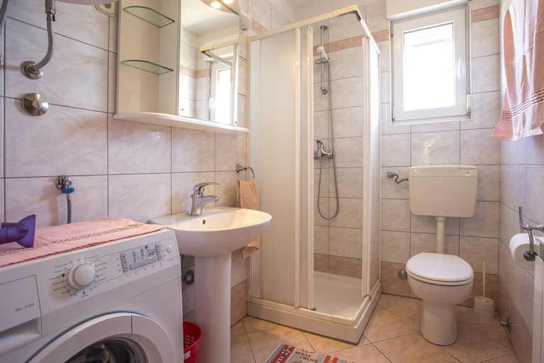 Bathroom 4, Apartments Marija 841, Pula