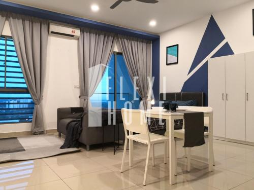 2 Guests, Cybersquare - 07 Private Studio Cyberjaya, Flexihome-MY, Sepang