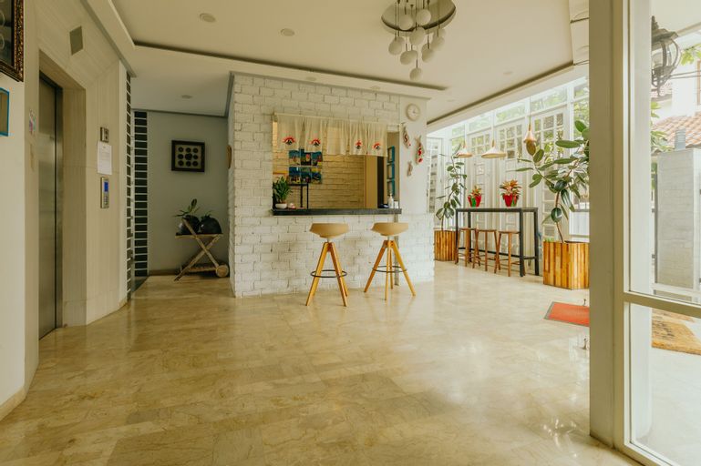 Urbanest Inn House TB Simatupang, Jakarta Selatan