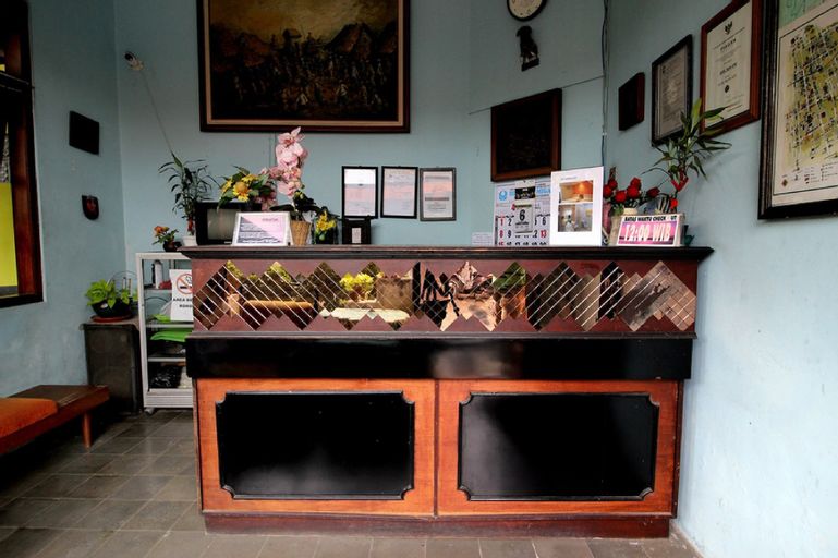RedDoorz Plus Syariah near Lempuyangan Station 3, Yogyakarta