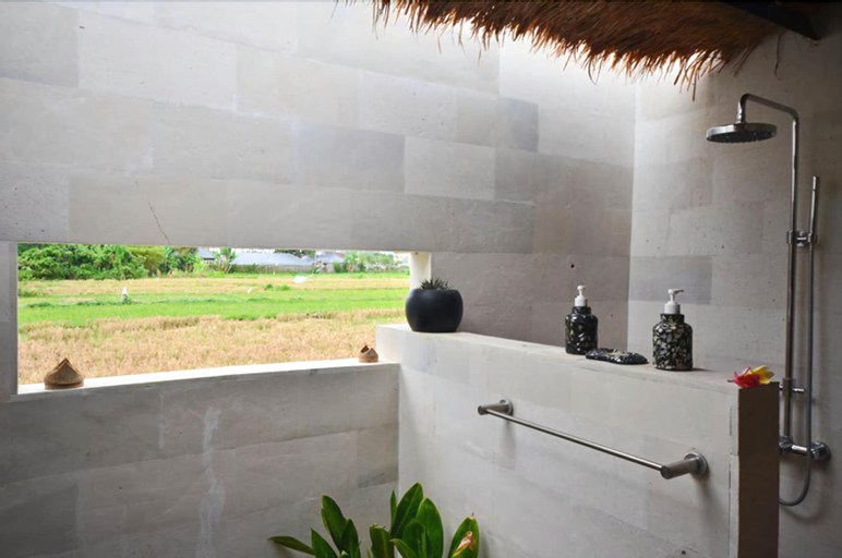 Frangipani Beach Hotel, Buleleng