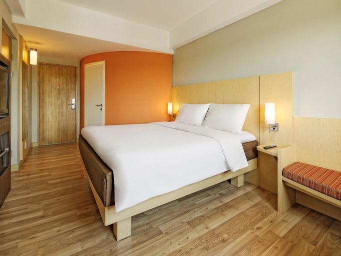 ibis Padang Hotel, Padang