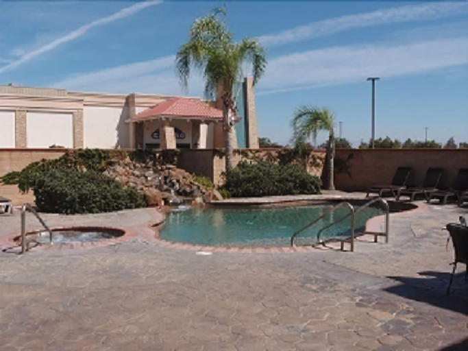 Sport & Beauty, The Inn at Rolling Hills Casino, Tehama