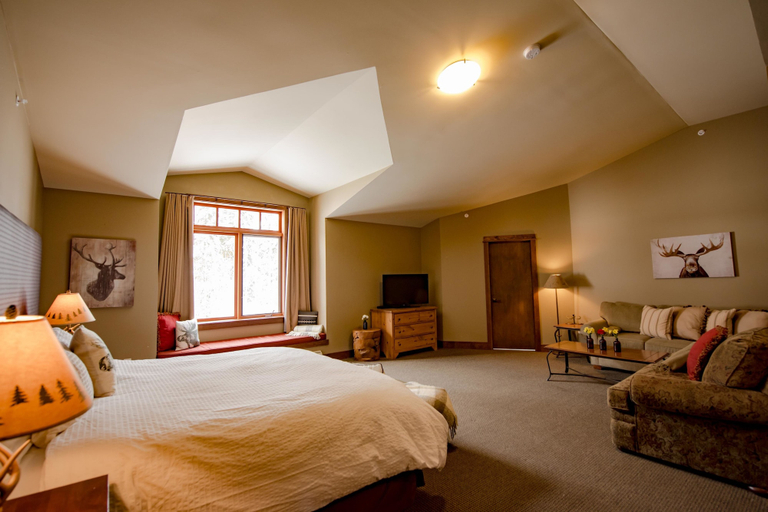Bedroom 3, Copper Horse Lodge, Columbia-Shuswap