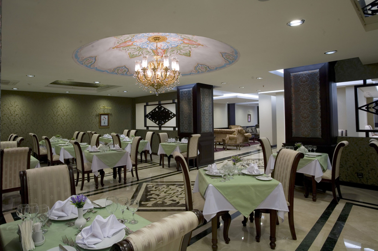 Food & Drinks 5, Maywood, Fatih