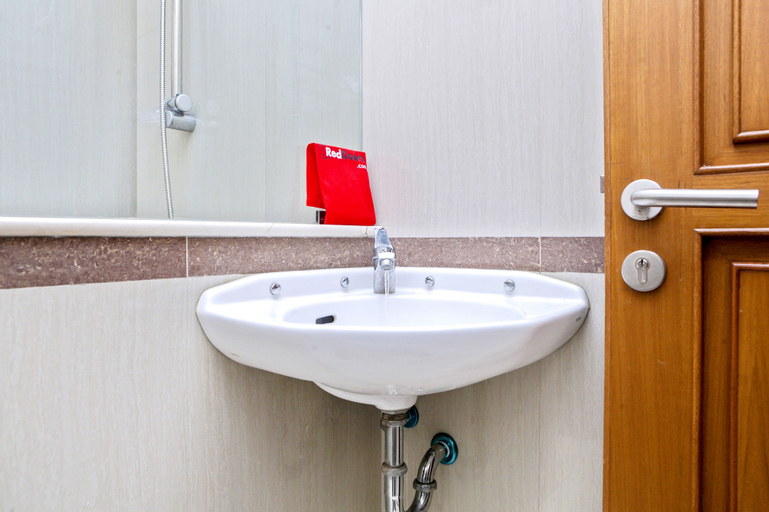 Residences by RedDoorz near Rumah Mode, Bandung