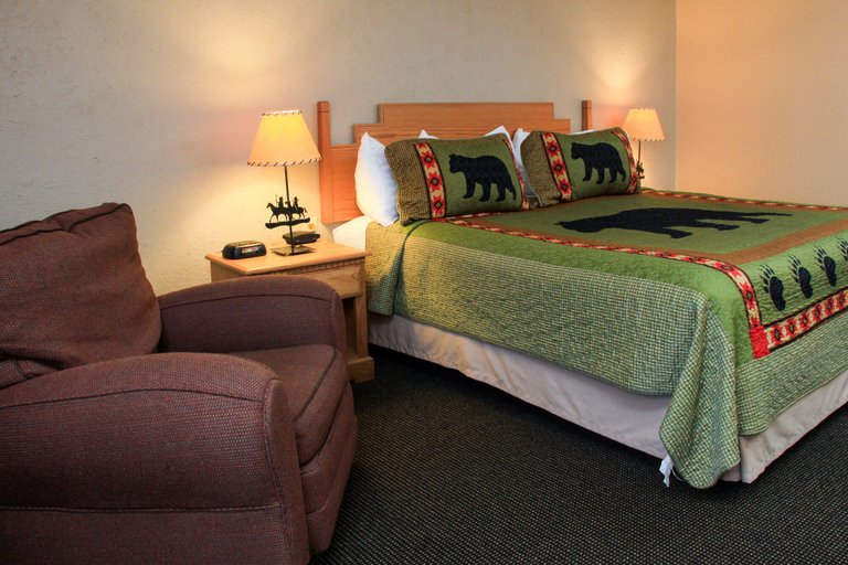 Bedroom 3, Comfort Inn & Suites, Park