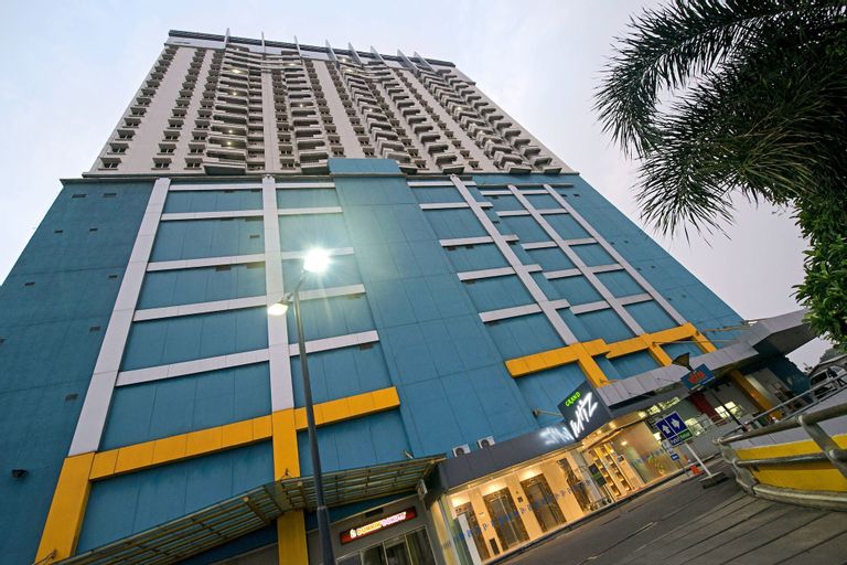 Grand Whiz Poins Simatupang Jakarta, Jakarta Selatan