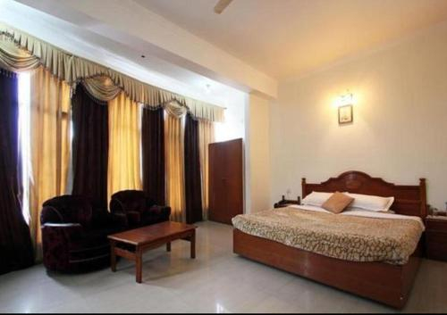 Hotel Neel Kanth, Reasi