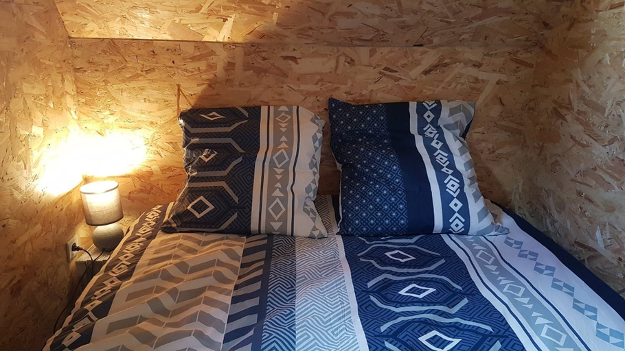 Bedroom 3, Camping La Tourelle, Côtes-d'Armor