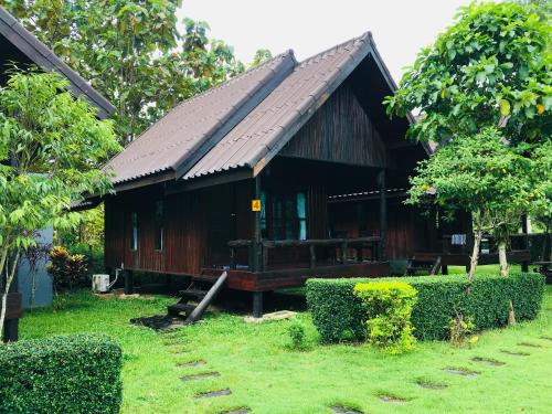 Baan MaiKhiangPhu Wang Nam Khiao, Wang Num Khiaw
