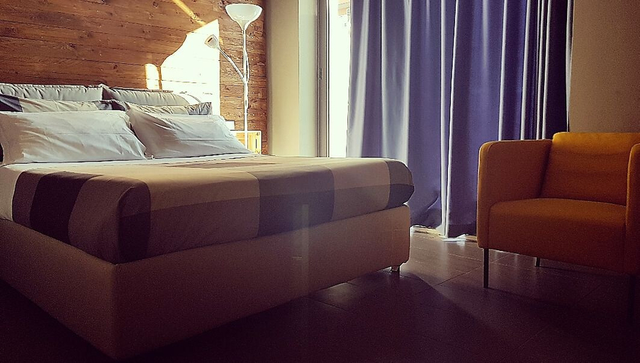 Bedroom 3, Dannunziano Aparthotel, Chieti