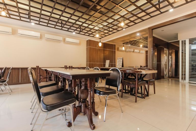RedDoorz Plus @ Thamrin, Central Jakarta