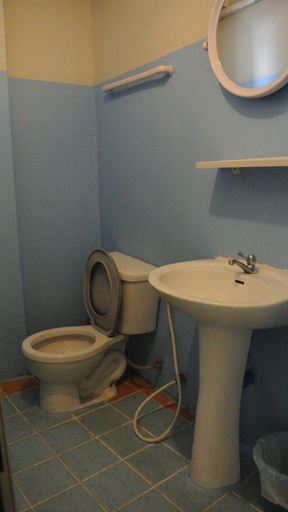 Bathroom 5, Cumpun Guesthouse, Muang Chiang Mai